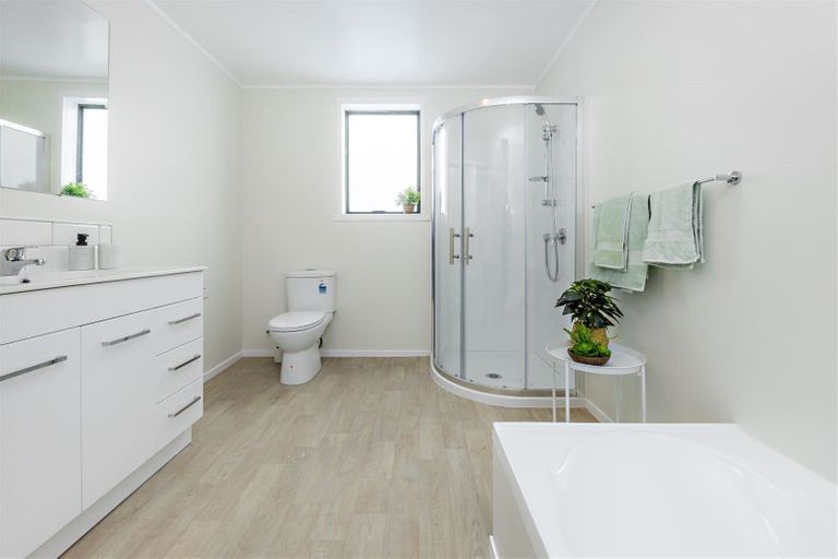 Photo of property in 1/25 Blanes Road, Weymouth, Auckland, 2103