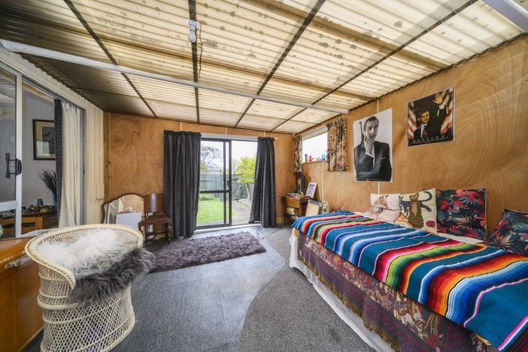 Photo of property in 1 Cohen Place, Milson, Palmerston North, 4414