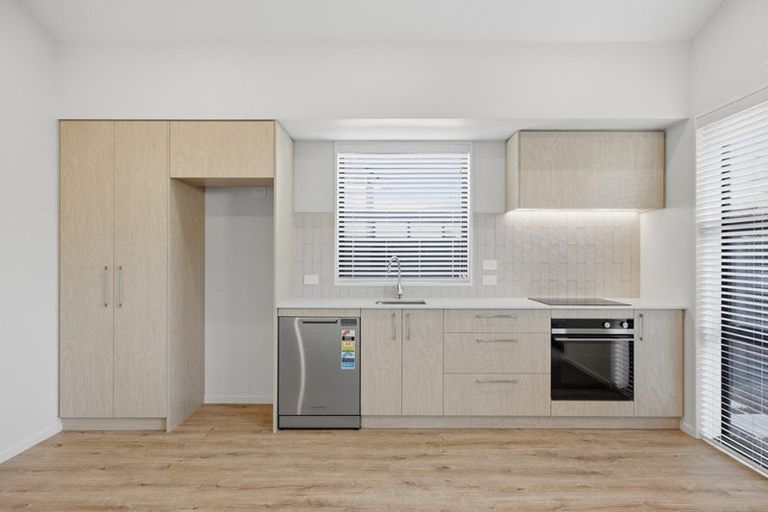 Photo of property in 2 Evatt Street, Bryndwr, Christchurch, 8053