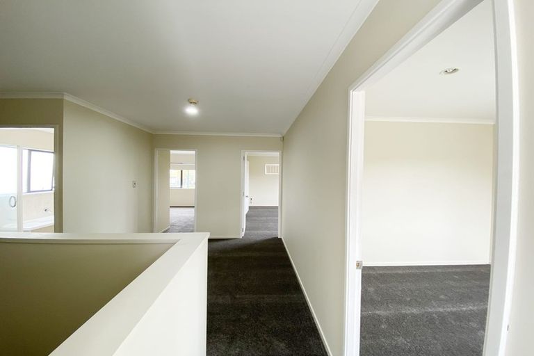 Photo of property in 23 Baverstock Road, Flat Bush, Auckland, 2016