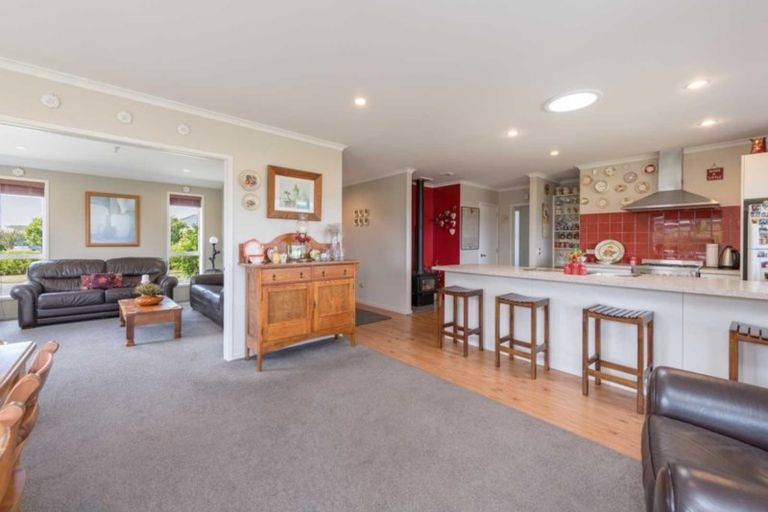 Photo of property in 23 Ernest Place, Brightwater, 7022