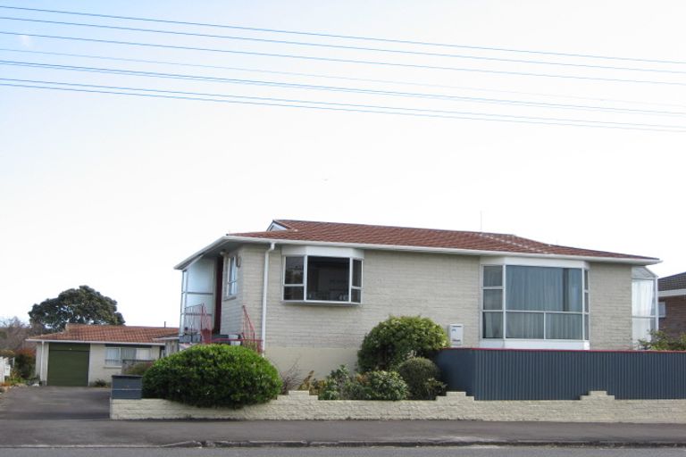 Photo of property in 1/50 Paynters Avenue, Strandon, New Plymouth, 4312