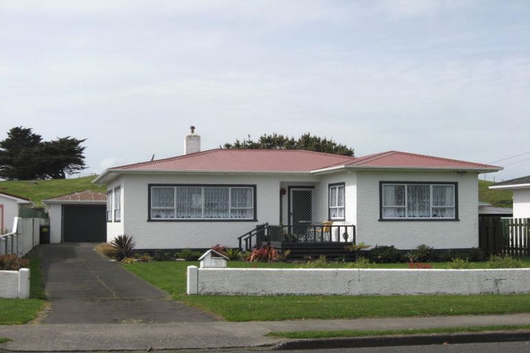 Photo of property in 50 Polson Street, Castlecliff, Whanganui, 4501