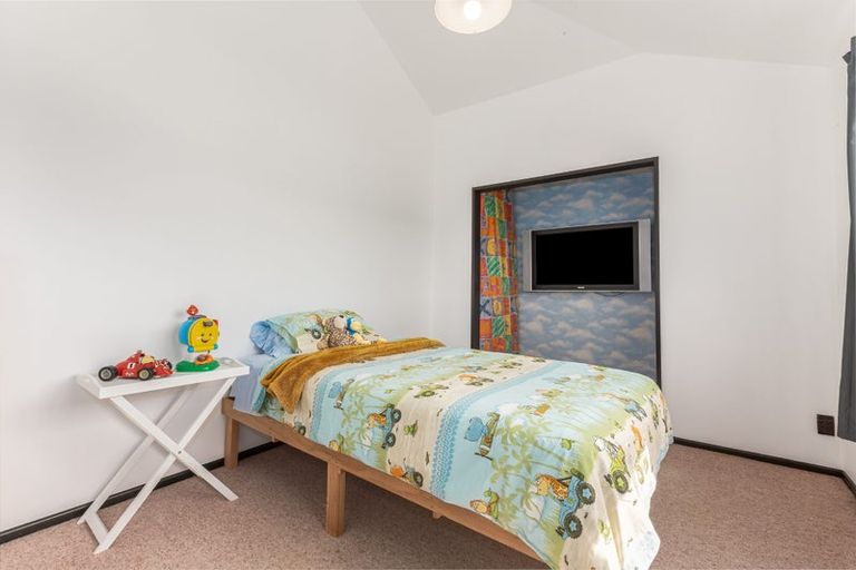 Photo of property in 1 Kedge Lane, Whitby, Porirua, 5024