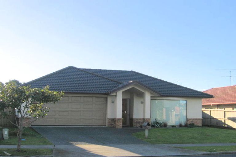 Photo of property in 60 Redcastle Drive, East Tamaki, Auckland, 2013