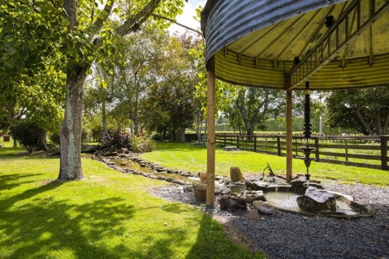 Photo of property in 36 Ngakoroa Road, Ormond, Gisborne, 4071