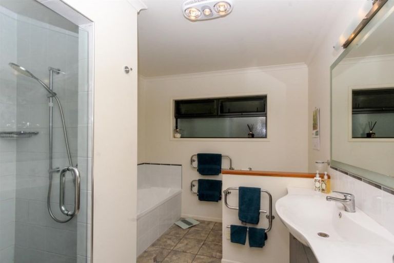 Photo of property in 12 Manuka Place, Whalers Gate, New Plymouth, 4310