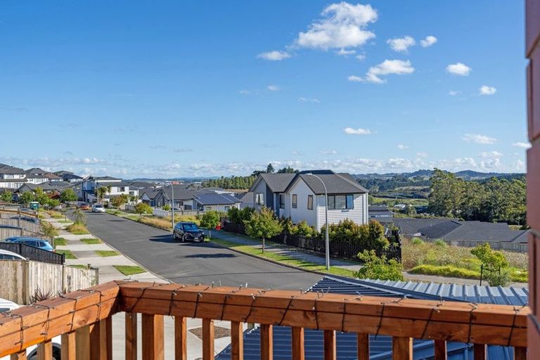 Photo of property in 46 Celestial Crescent, Orewa, 0931