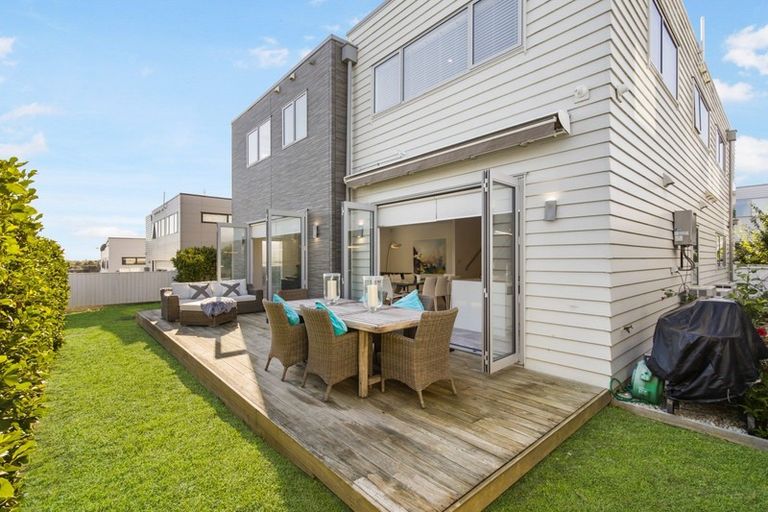 Photo of property in 4 Awakirihi Close, Shamrock Park, Auckland, 2016