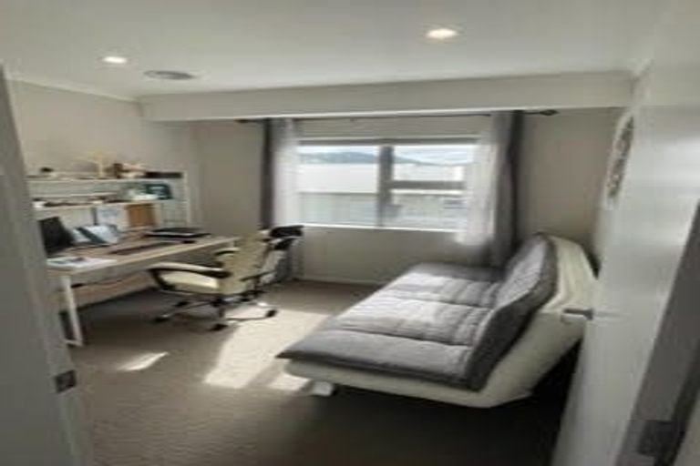 Photo of property in 43 Melksham Drive, Churton Park, Wellington, 6037