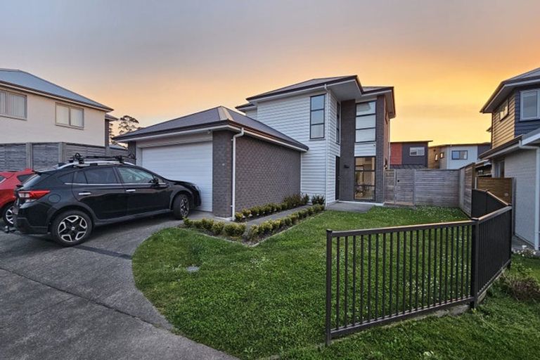 Photo of property in 49 Mettam Drive, Swanson, Auckland, 0614