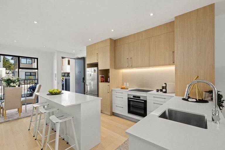 Photo of property in 4/445 Hibiscus Coast Highway, Orewa, 0931