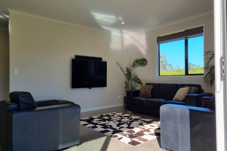 Photo of property in 1225 Frankley Road, Hurworth, New Plymouth, 4371