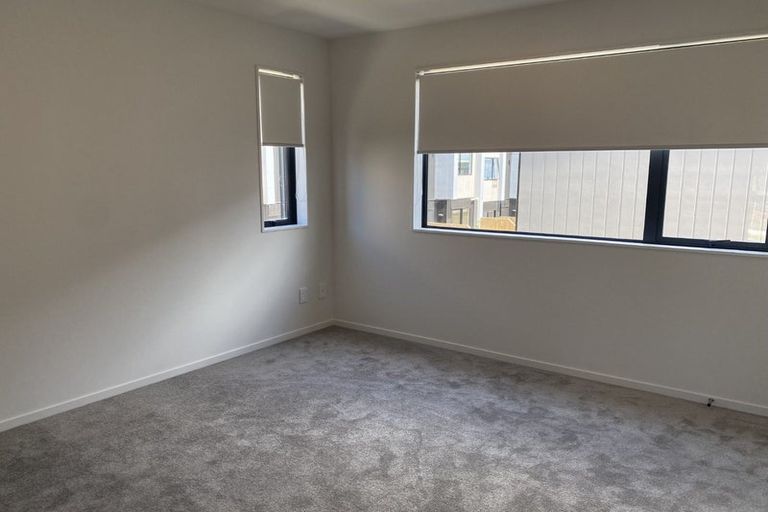 Photo of property in 33c Matipo Road, Te Atatu Peninsula, Auckland, 0610