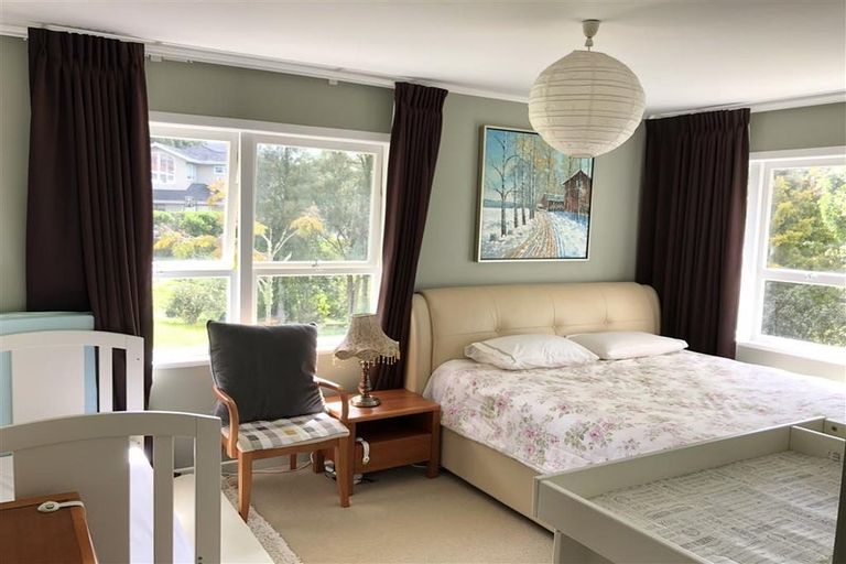 Photo of property in 1/32a Howard Road, Northcote, Auckland, 0627