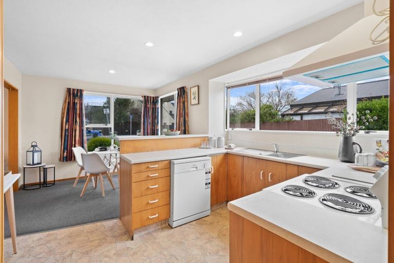 Photo of property in 2/35 Peverel Street, Riccarton, Christchurch, 8041