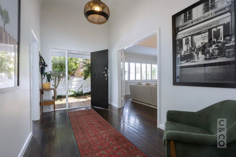 Photo of property in 25 George Street, Riverhead, 0820