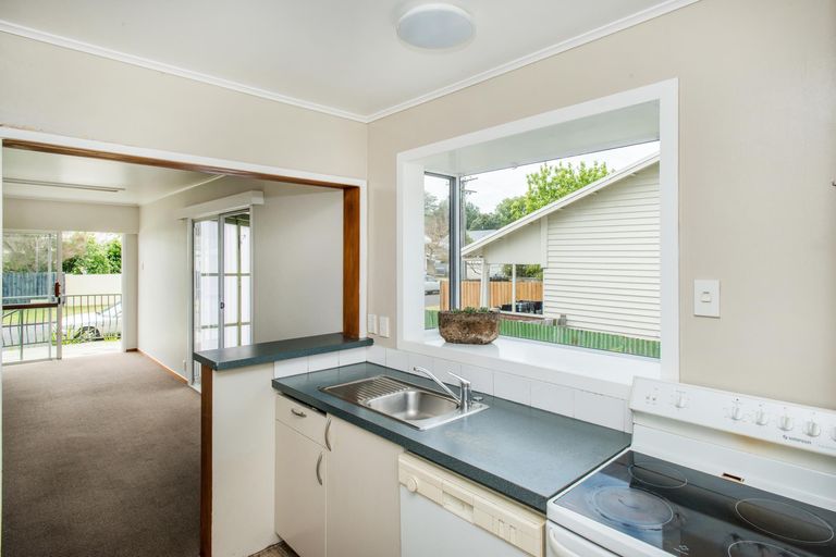 Photo of property in 18 Root Street, Gisborne, 4010