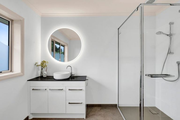 Photo of property in 171 Sealy Road, Omata, New Plymouth, 4374