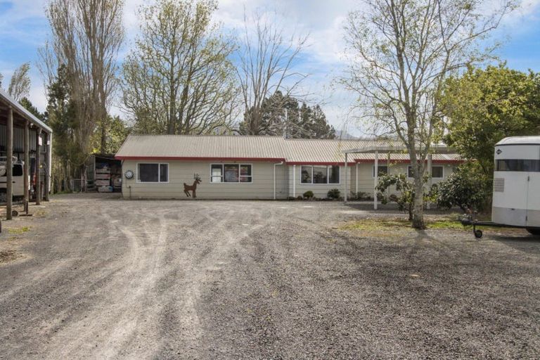 Photo of property in 19 Henry Road, Katikati, 3129