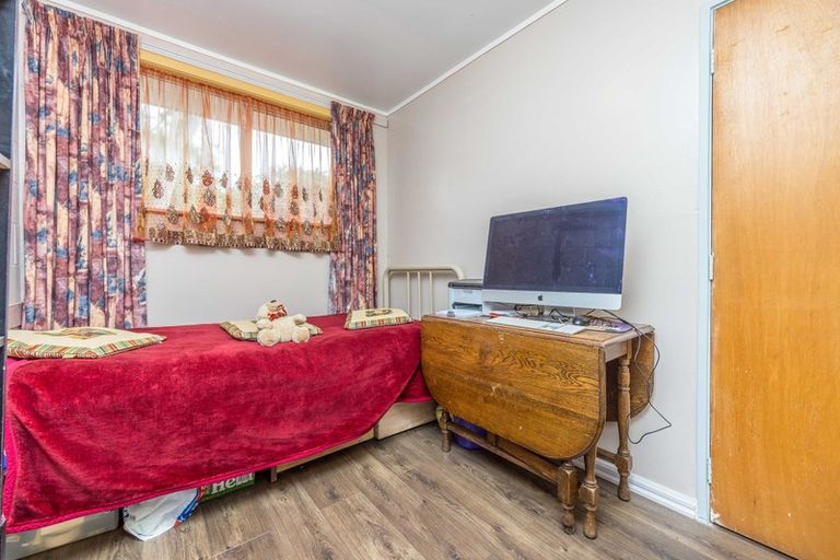 Photo of property in 2/81 Seabrook Avenue, New Lynn, Auckland, 0600