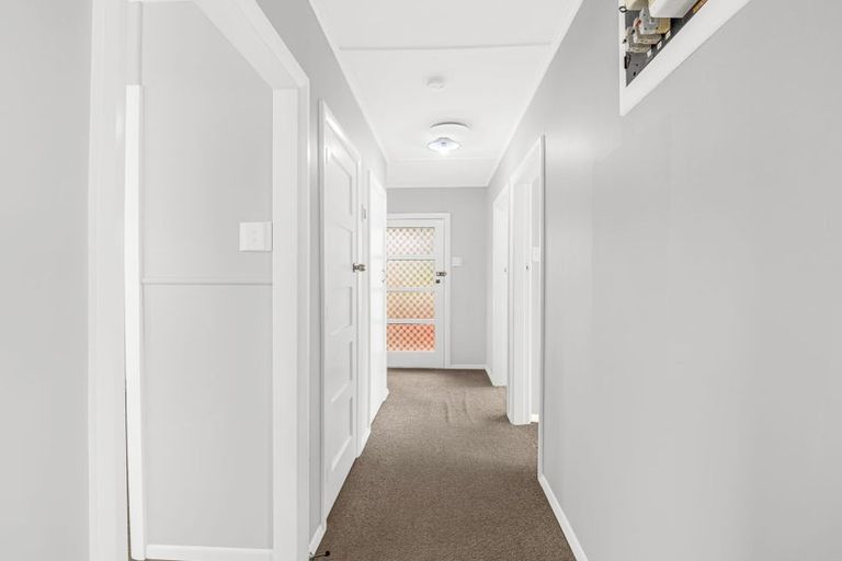 Photo of property in 17 Ngarimu Street, Roslyn, Palmerston North, 4414