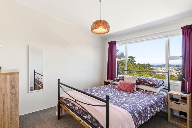 Photo of property in 12 Middlesex Place, Northland, Wellington, 6012