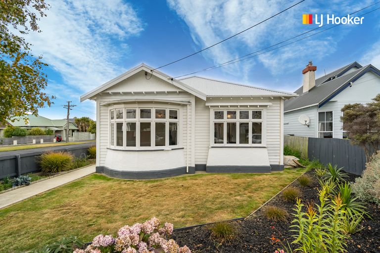 Photo of property in 65 Hargest Crescent, Saint Kilda, Dunedin, 9012