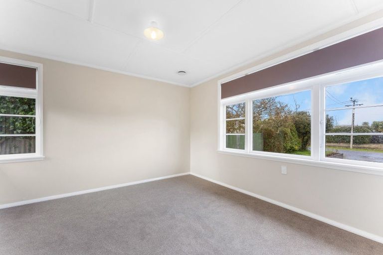Photo of property in 30 Tararua Street, Pahiatua, 4910
