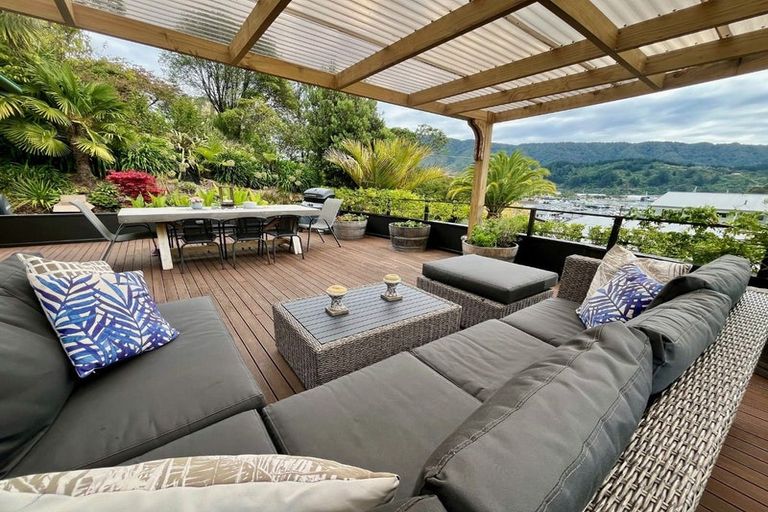 Photo of property in 8 Rutland Street, Picton, 7220