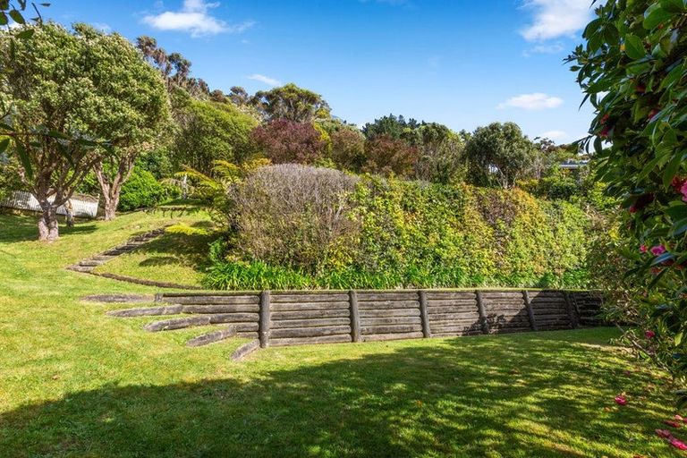 Photo of property in 8 Katarina Grove, Tawa, Wellington, 5028