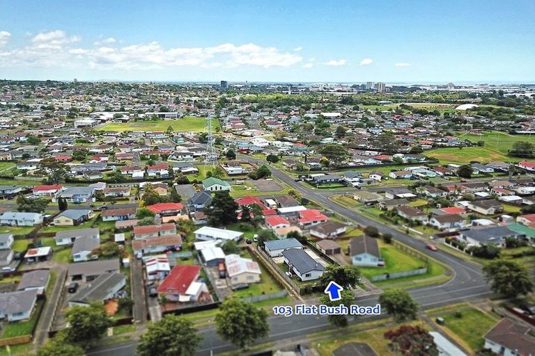 Photo of property in 103 Flat Bush Road, Clover Park, Auckland, 2023