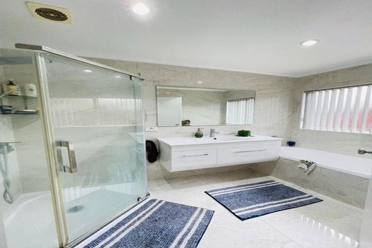 Photo of property in 152 Smales Road, East Tamaki, Auckland, 2013