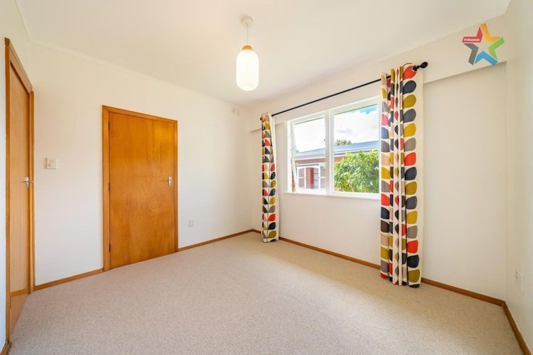 Photo of property in 4/204 Muritai Road, Eastbourne, Lower Hutt, 5013