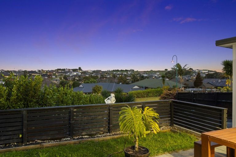 Photo of property in 11 Arthur Carwen Place, Pukekohe, 2120