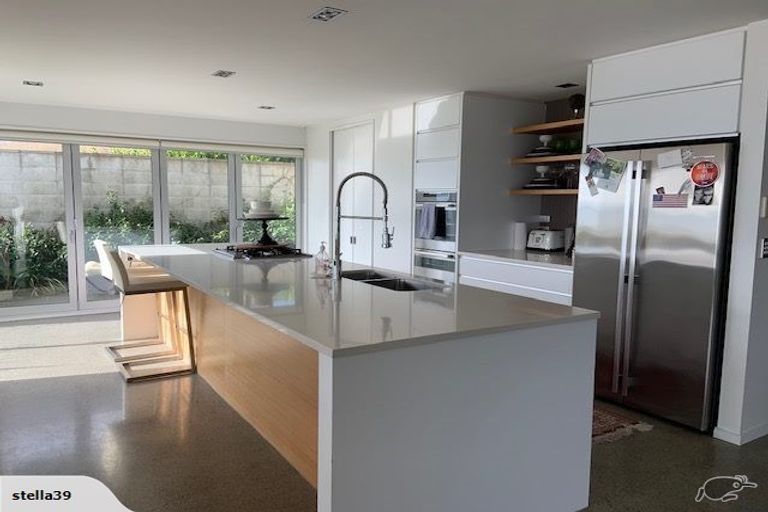 Photo of property in 6 Stoneyridge Close, Mount Pleasant, Christchurch, 8081