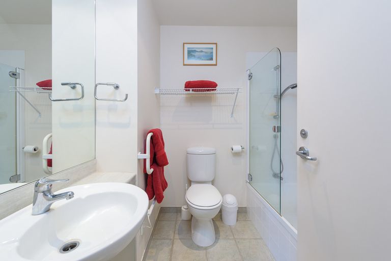 Photo of property in Beaumont Apartments, 52/12 Maunganui Road, Mount Maunganui, 3116