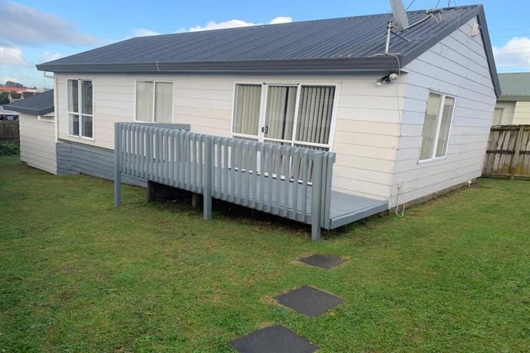 Photo of property in 8 Solveig Place, Randwick Park, Auckland, 2105