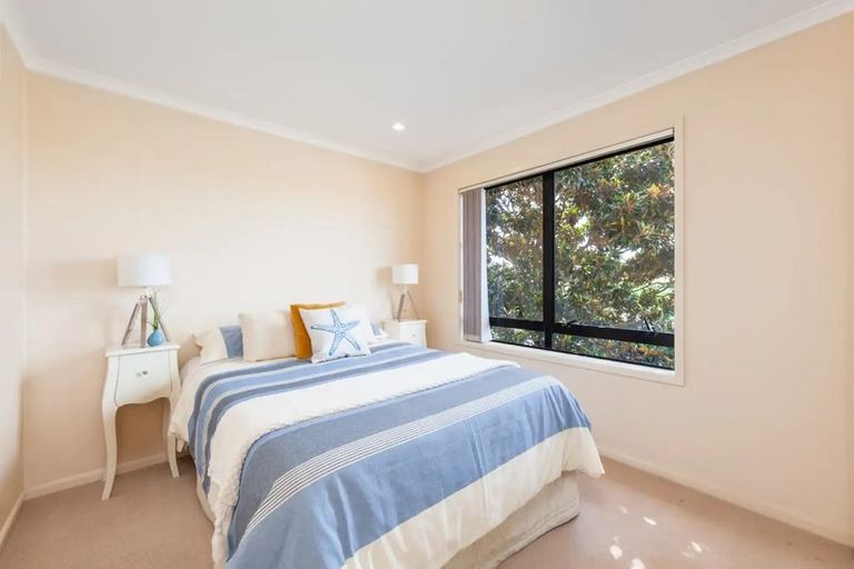 Photo of property in 102 Nautilus Drive, Gulf Harbour, Whangaparaoa, 0930