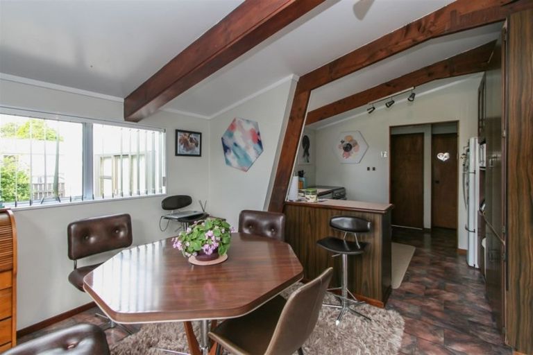 Photo of property in 27 Towai Street, Inglewood, 4330