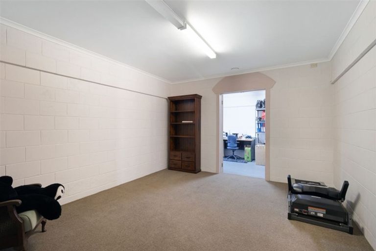 Photo of property in 151 Waimumu Road, Massey, Auckland, 0614