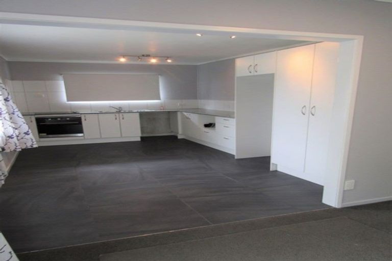 Photo of property in 121 Mahia Road, Wattle Downs, Auckland, 2103