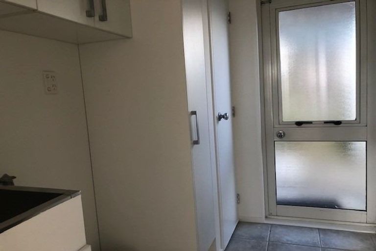 Photo of property in 8a Fordham Street, Beach Haven, Auckland, 0626