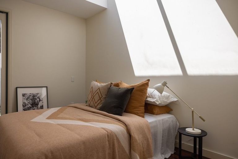 Photo of property in 2 Garden Road, Merivale, Christchurch, 8014