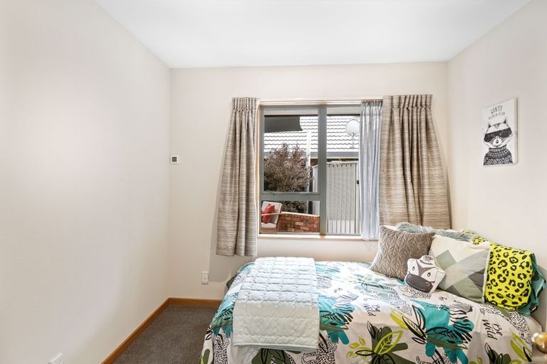 Photo of property in 24 Broadhaven Avenue, Parklands, Christchurch, 8083