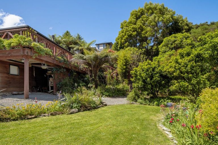 Photo of property in 5732 Kenepuru Road, Waitaria Bay, Picton, 7282