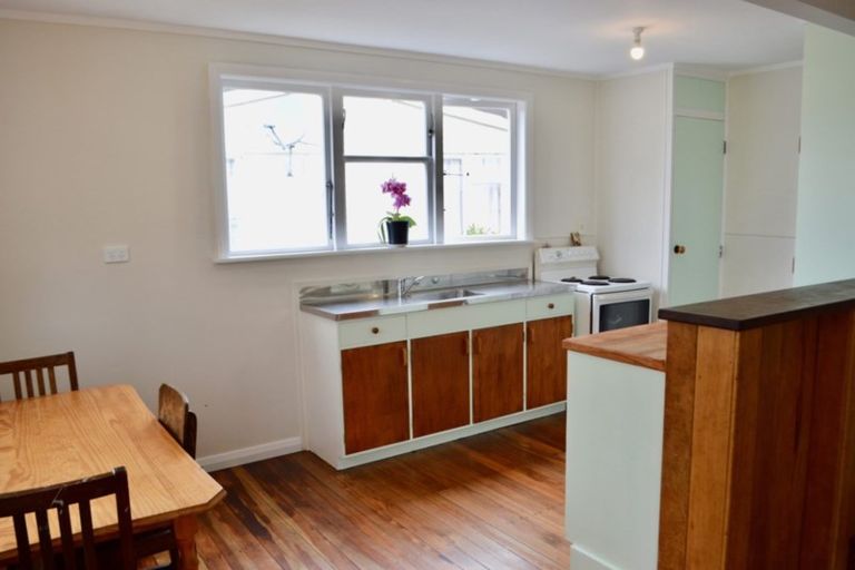 Photo of property in 7 Temuera Street, Otaki, 5512