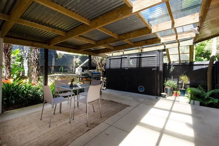 Photo of property in 128 Hinau Road, Waimauku, 0881