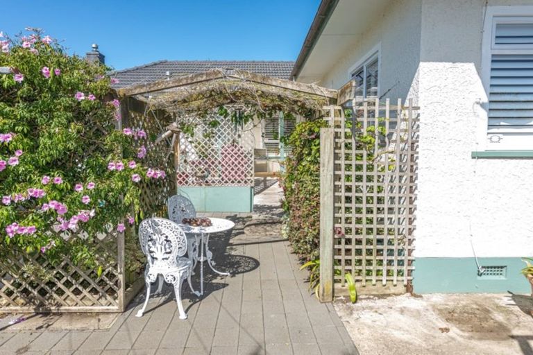 Photo of property in 98 Alma Road, Gonville, Whanganui, 4501