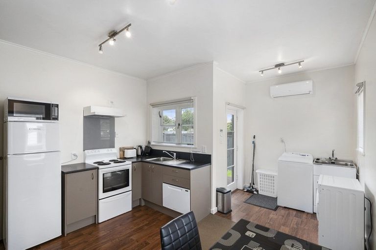 Photo of property in 162 Cook Street, West End, Palmerston North, 4410